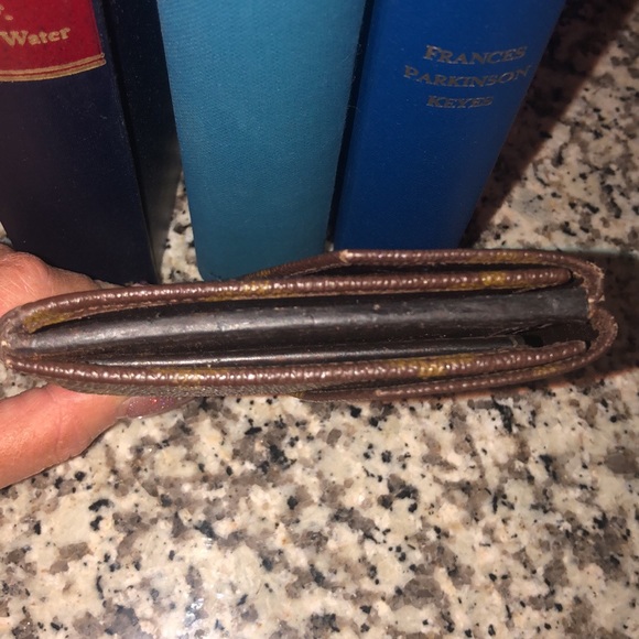 Louis Vuitton Elise Wallet ( Vintage ) - Picture 7 of 8